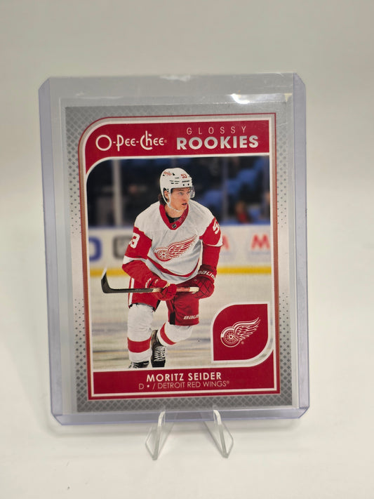 2021–22 O-Pee-Chee Glossy rookies R-11 — Moritz Seider